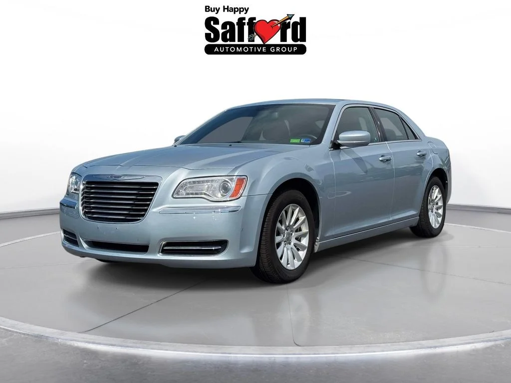 2013 Chrysler 300 -'s photo