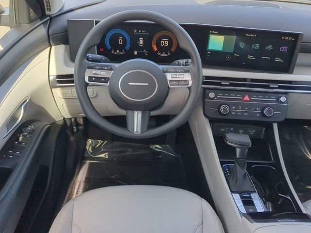 New 2025 Gray Hyundai SE FWD image 43