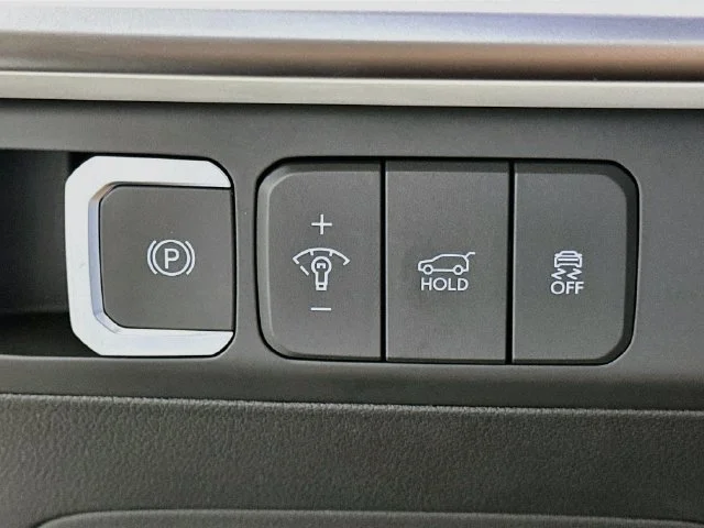 New 2027 White Hyundai SEL image 19