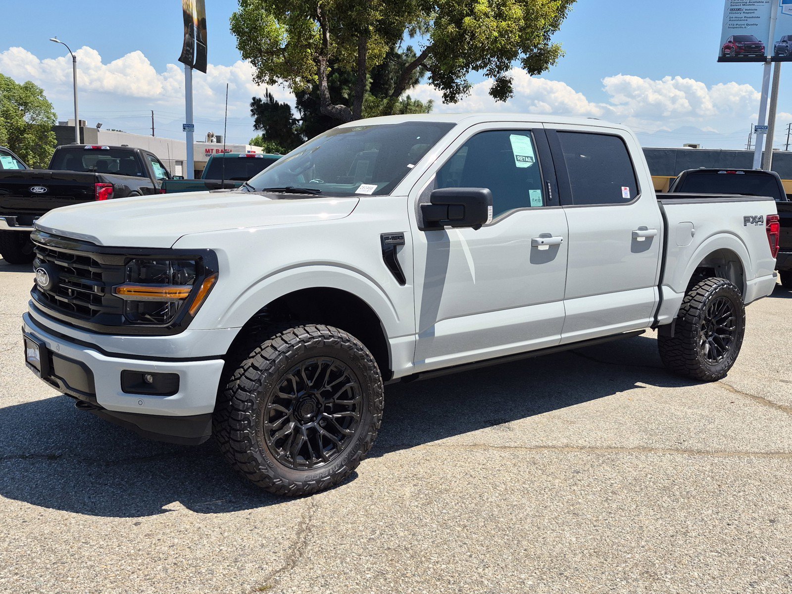 New 2026 Avalanche Ford XLT image 3