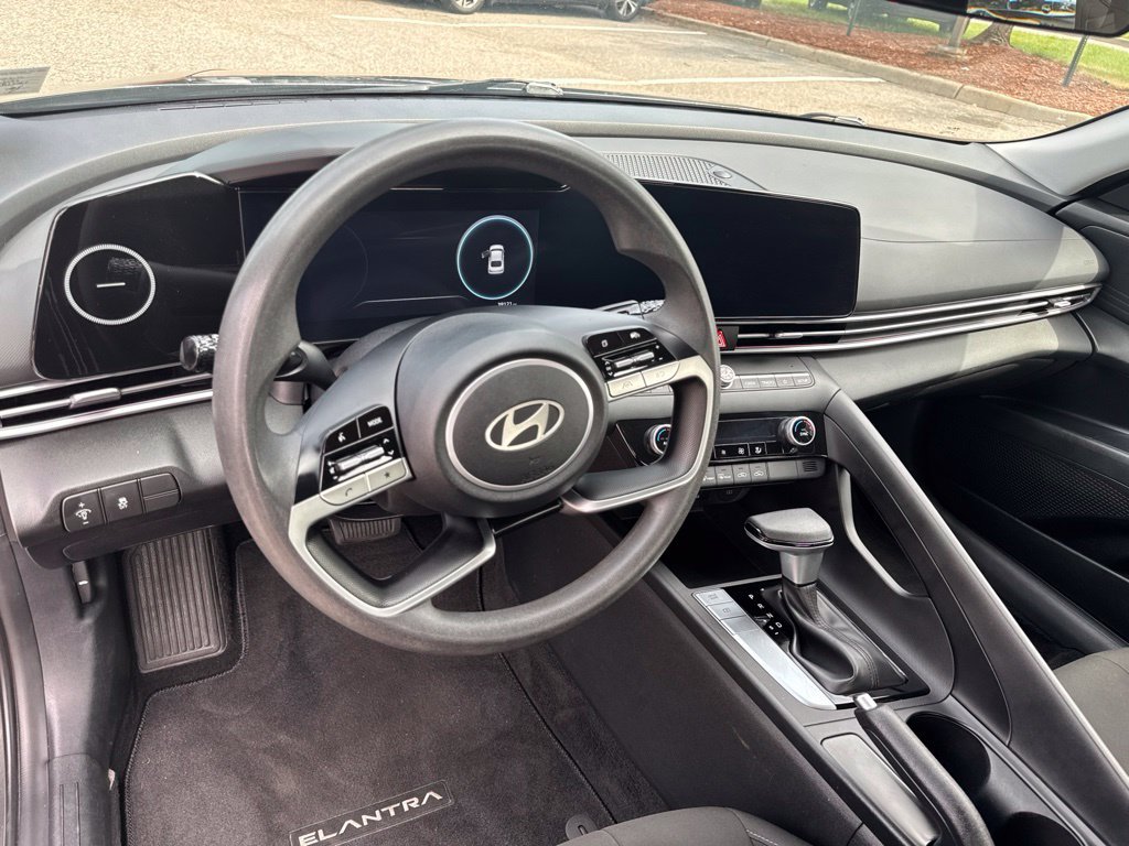 Used 2024 Gray Hyundai SEL image 13