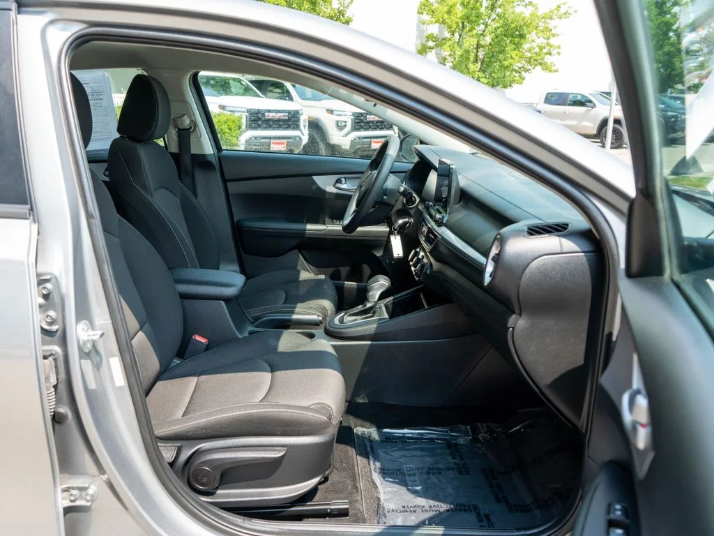 Used 2023 Gray Kia LXS image 10