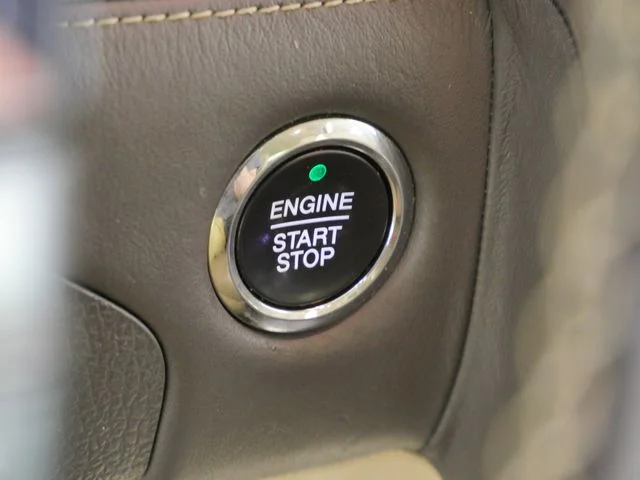 Used 2015 Brown Lincoln Base image 29