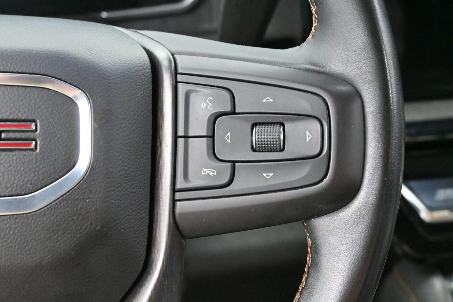 Used 2024 Onyx Black GMC AT4 image 19