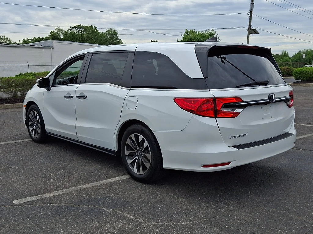 Used 2023 White Honda EX-L image 8
