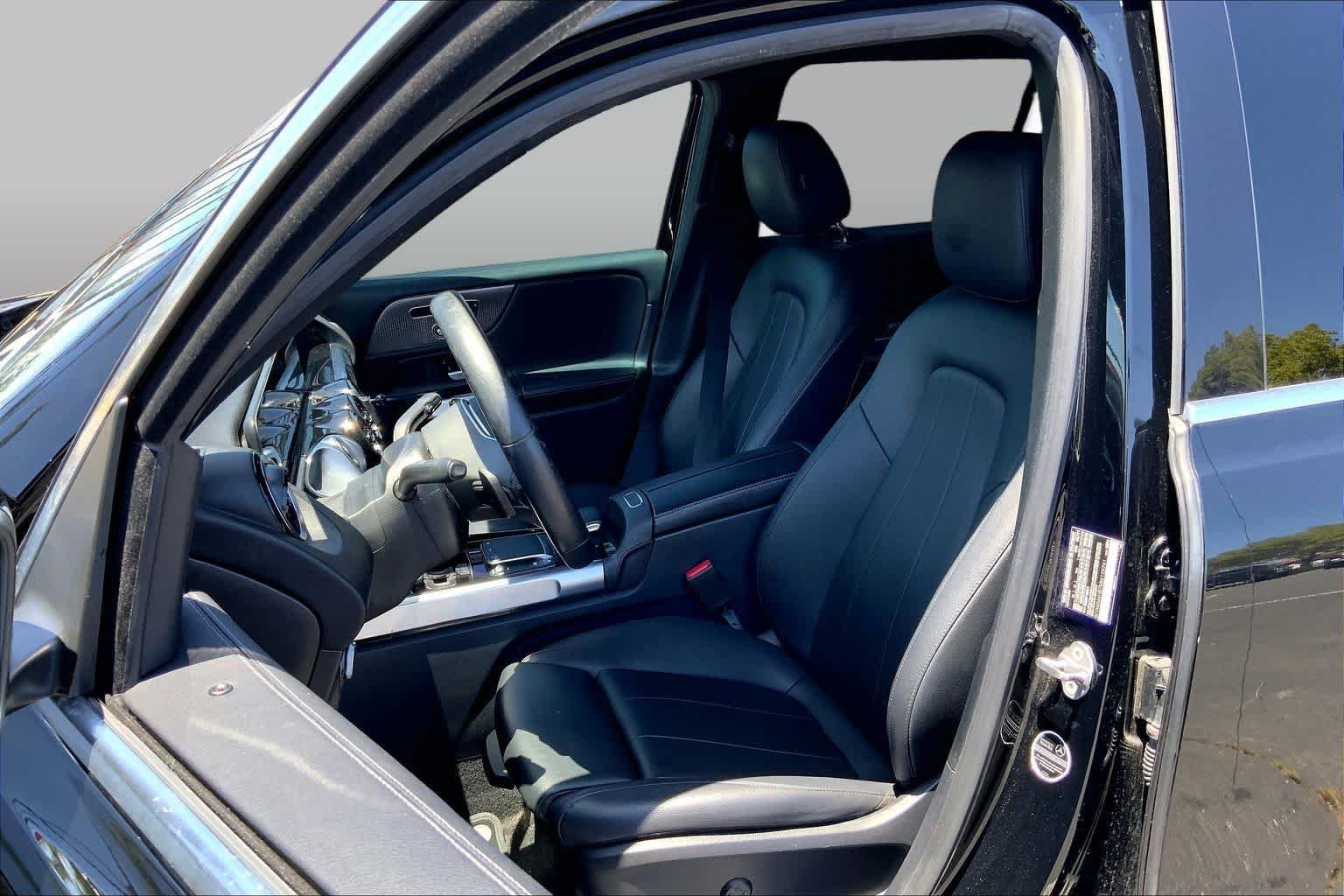 Used 2021 Night Black Mercedes-Benz GLB 250 image 7
