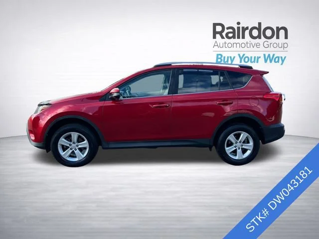 Used 2013 Barcelona Red Metallic Toyota XLE image 4