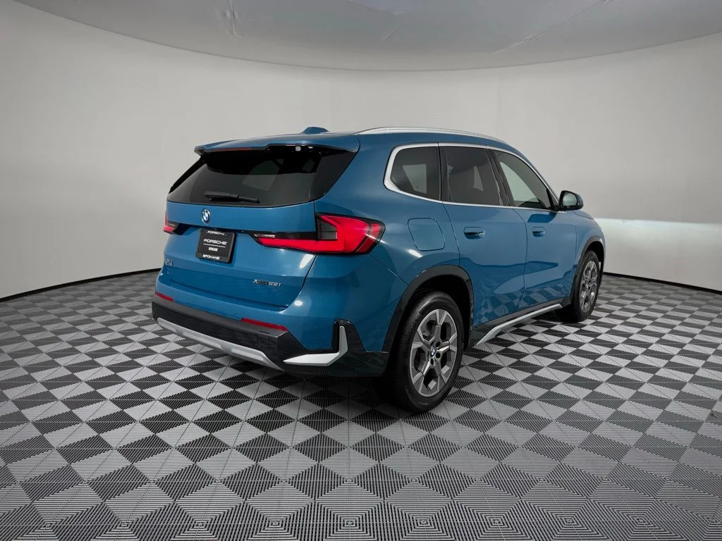 2025 BMW X1 28i - Photo 9