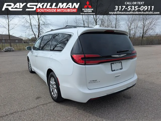 Used 2022 White Chrysler Touring L image 12