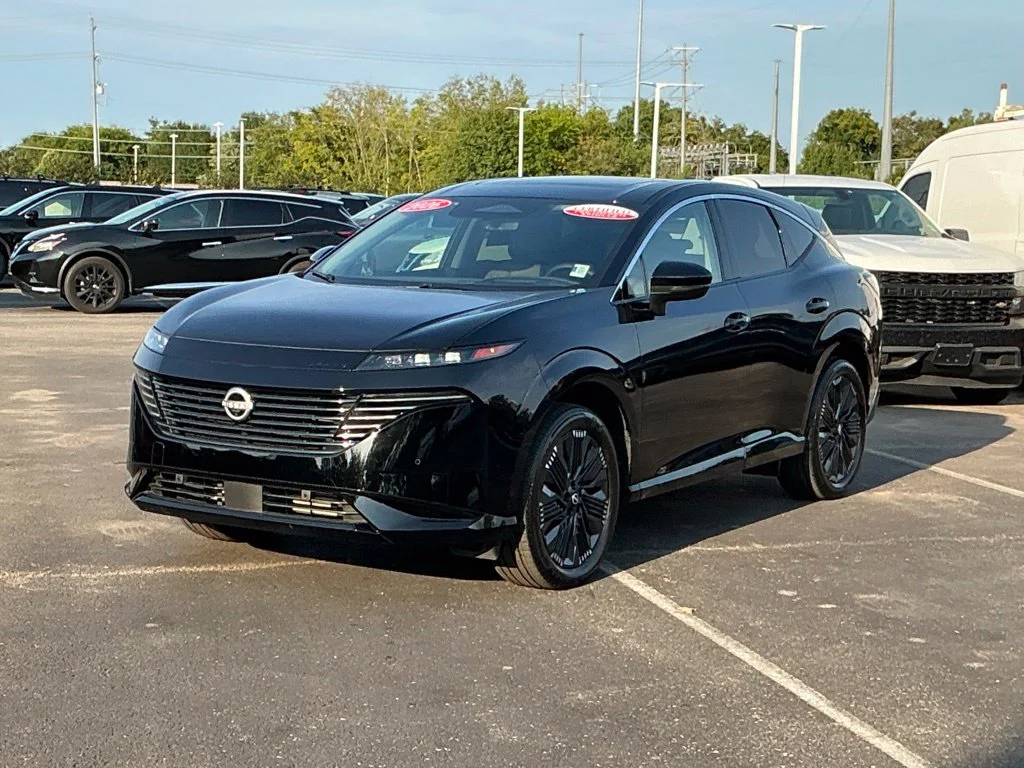 Certified Used 2026 Super Black Nissan Platinum image 2