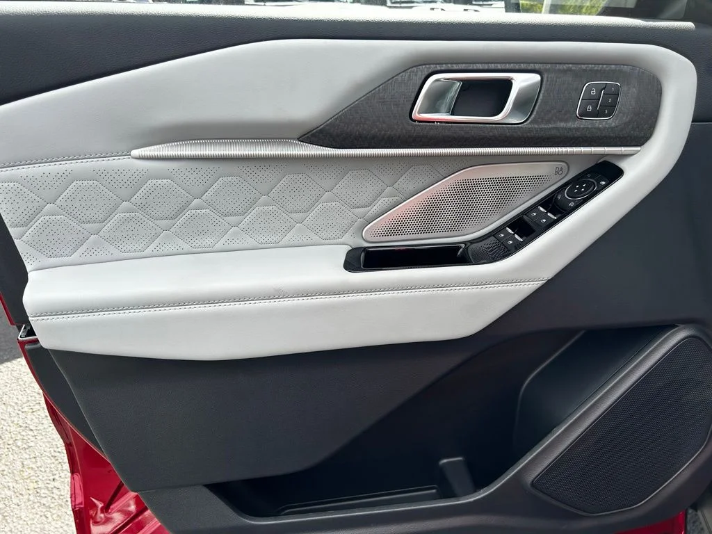 New 2026 Rapid Red Metallic Tinted Clearcoat Ford Platinum™ image 13
