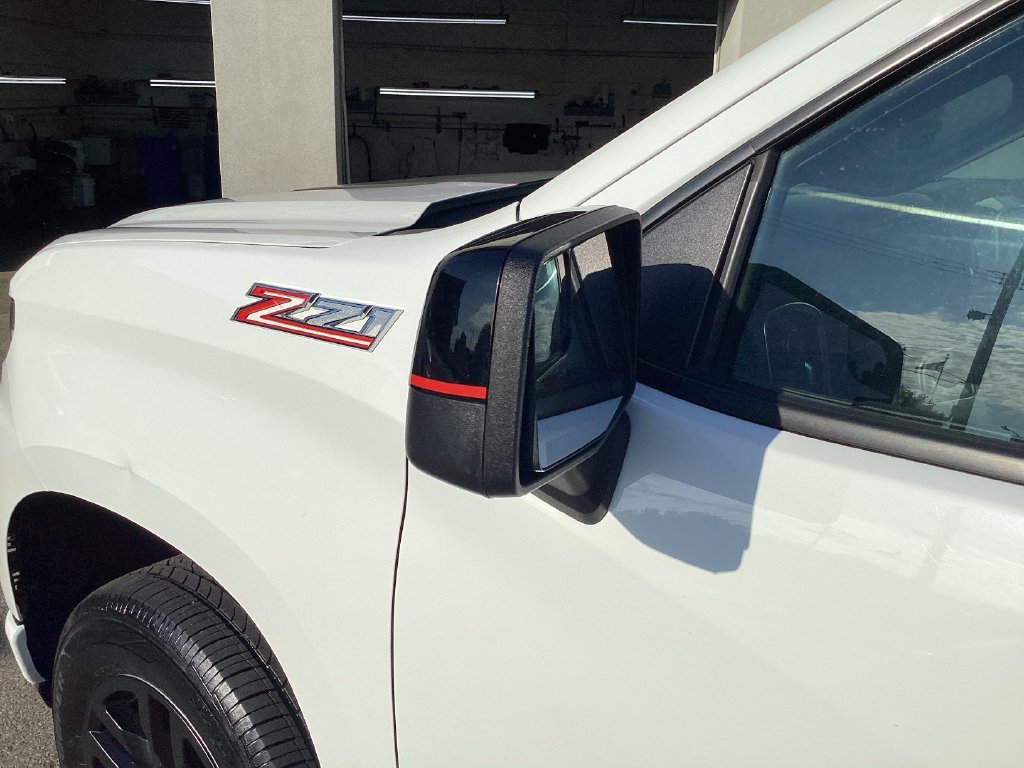 Used 2021 SUMMIT WHITE Chevrolet RST image 25