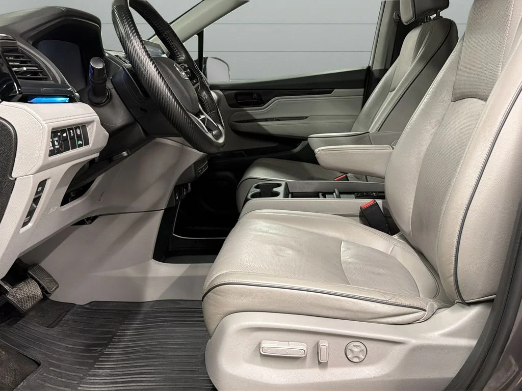 Used 2023 Gray Honda Elite image 9