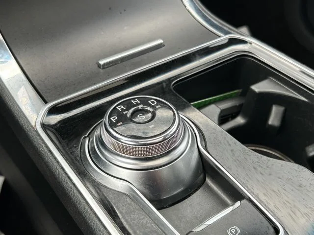 Used 2020  Ford Titanium image 45