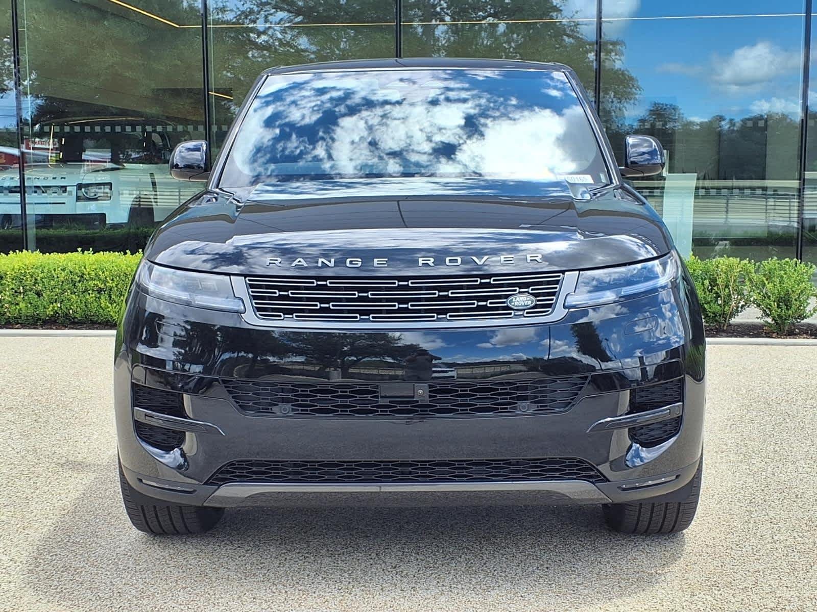New 2026 Santorini Black Land Rover SE image 2