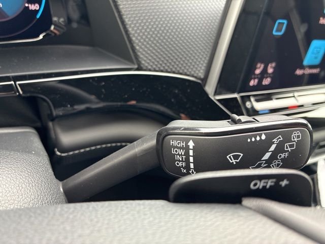 New 2026 Deep Black Volkswagen 2.0T SEL Premium R-Line image 15