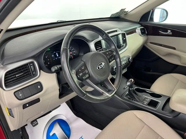 Used 2018 Red Kia LX image 11