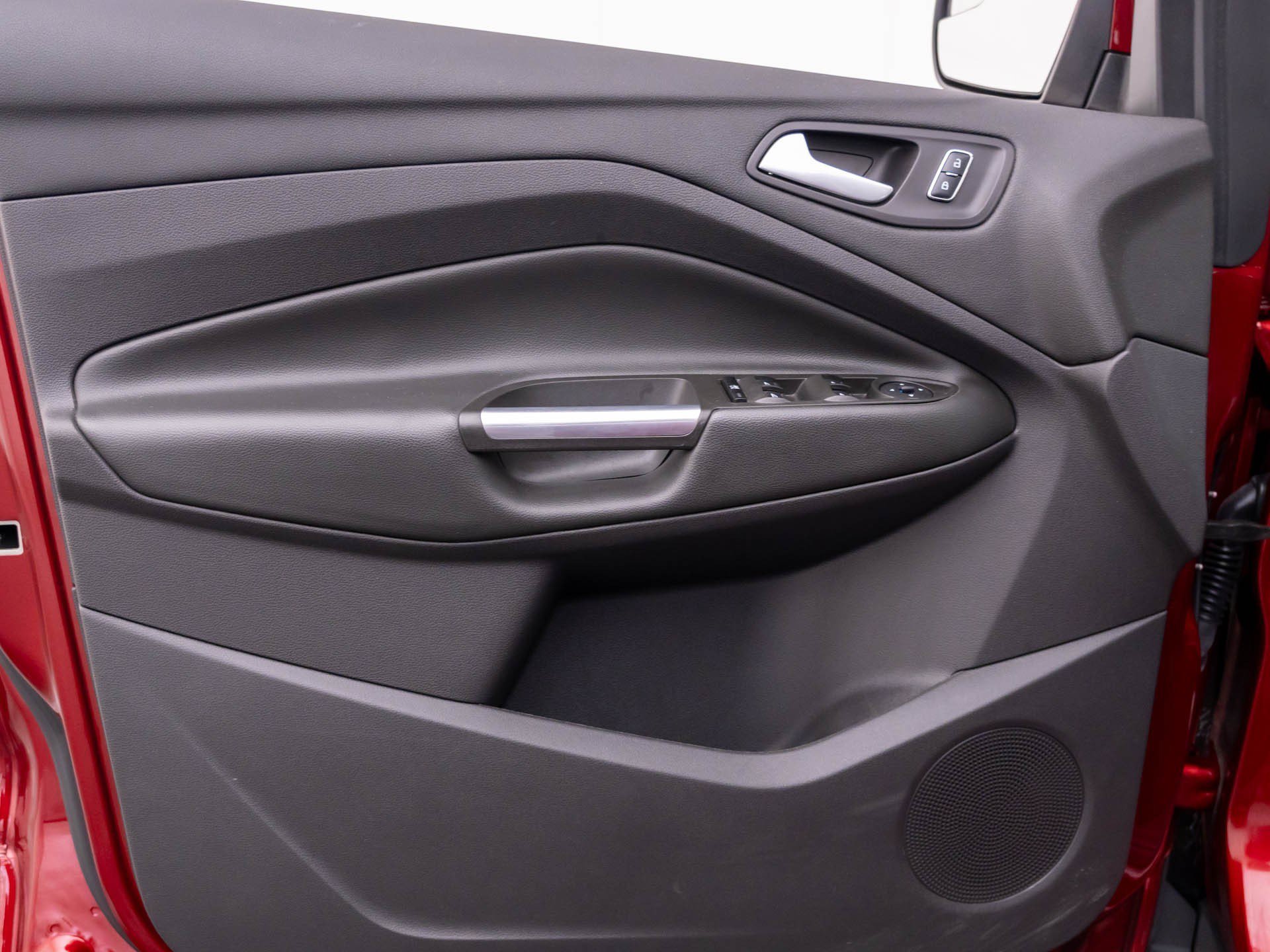 Used 2014 Red Ford SE image 13