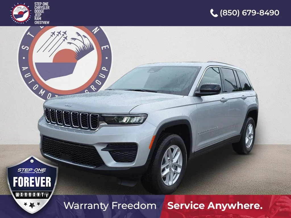 New 2026 Silver Zynith Exterior Paint Jeep Laredo X image 1