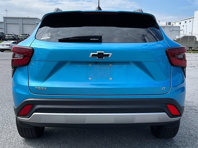 Used 2025 Marina Blue Chevrolet LT image 6