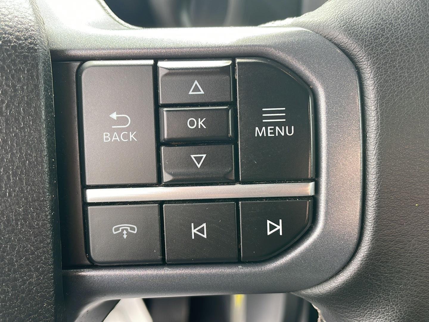 Used 2025 Oxford White Ford XLT image 18