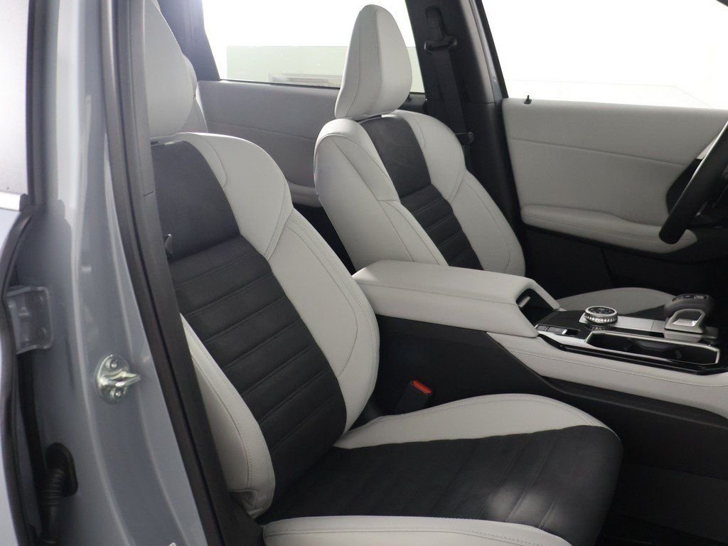 New 2026 Gray Mitsubishi SE image 33