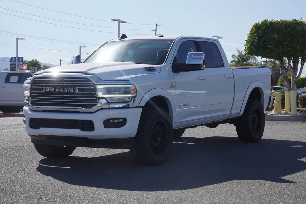 Used 2023 White Ram Laramie image 1