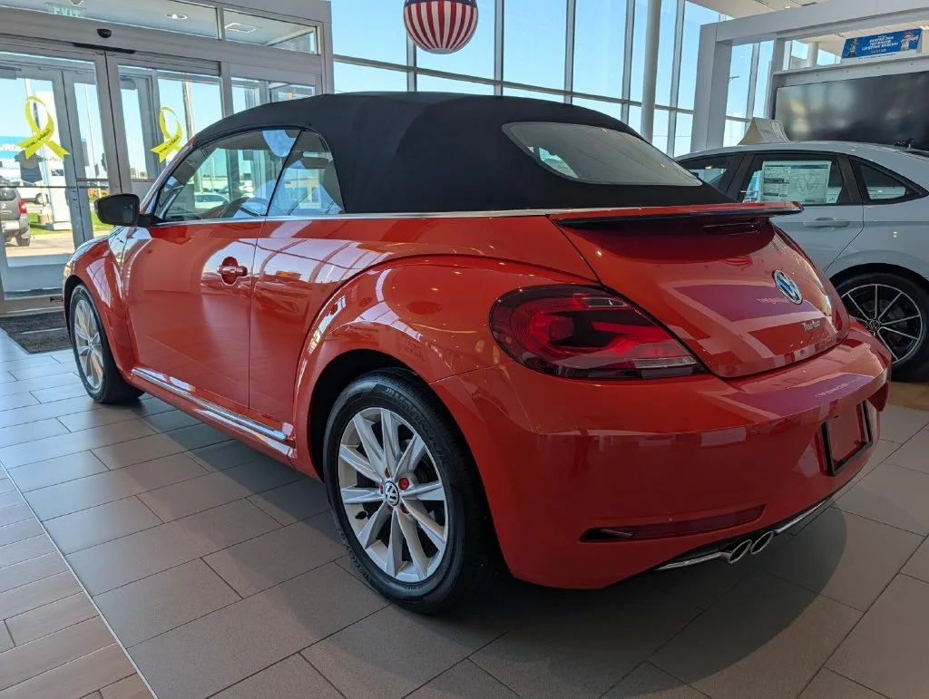 Used 2019 Orange Volkswagen 2.0T SE image 5