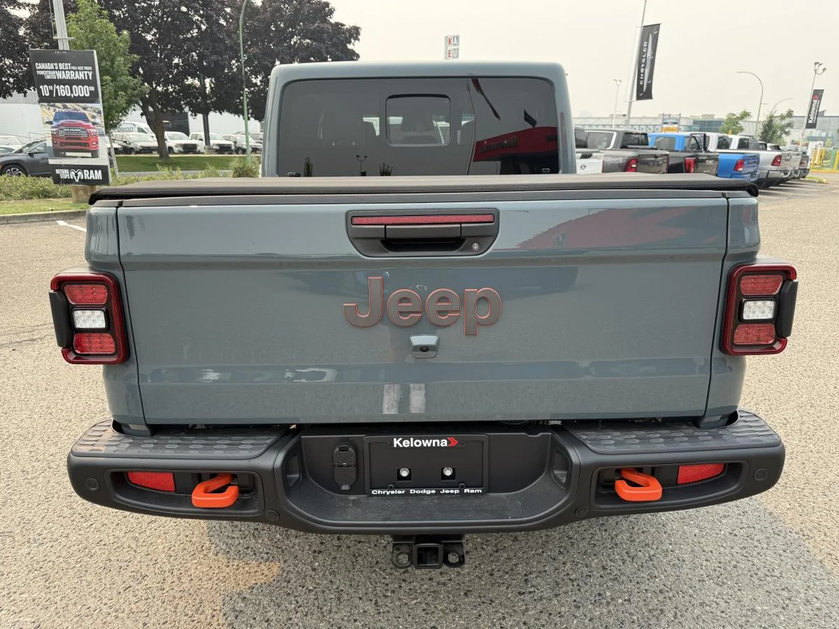 New 2026 Dark blue Jeep Mojave X image 5