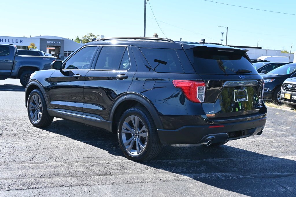Certified Used 2024 Black Metallic Ford XLT image 11
