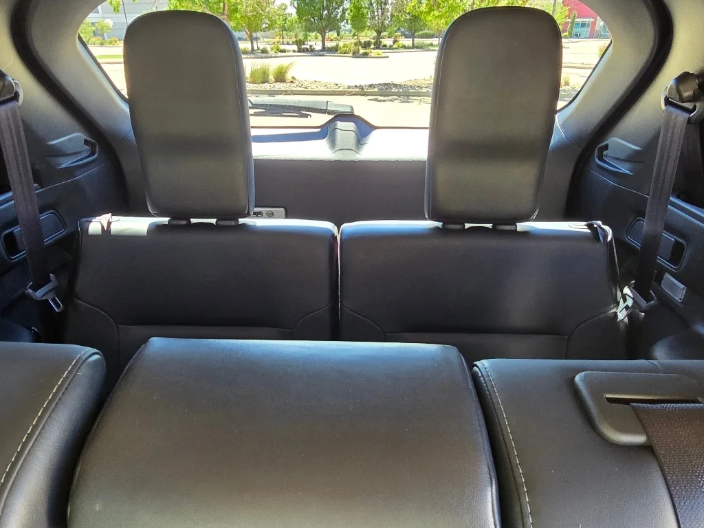 Used 2024 Gray Mitsubishi SE image 31