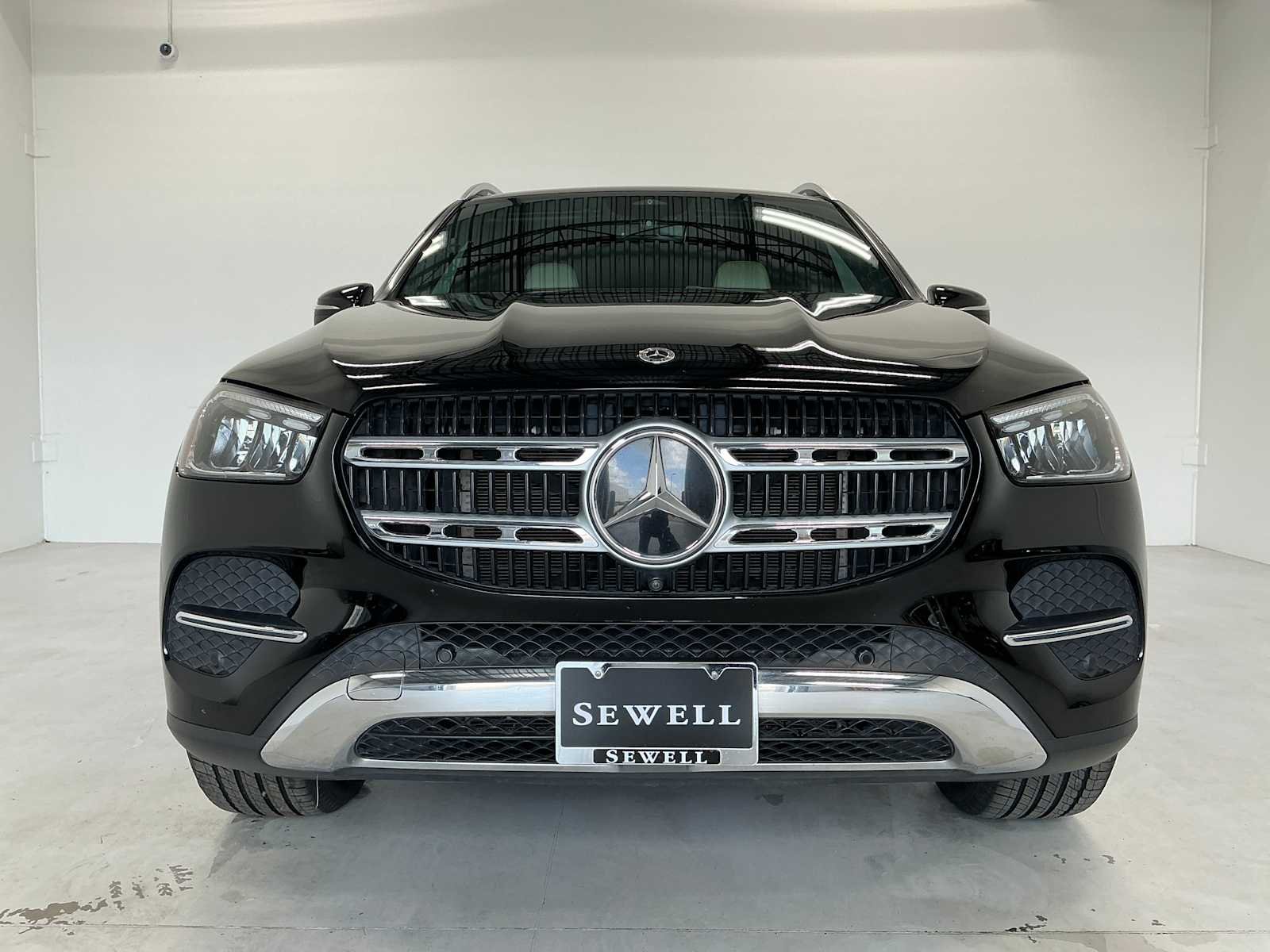 Certified Used 2024 Black Mercedes-Benz GLE 350 image 2