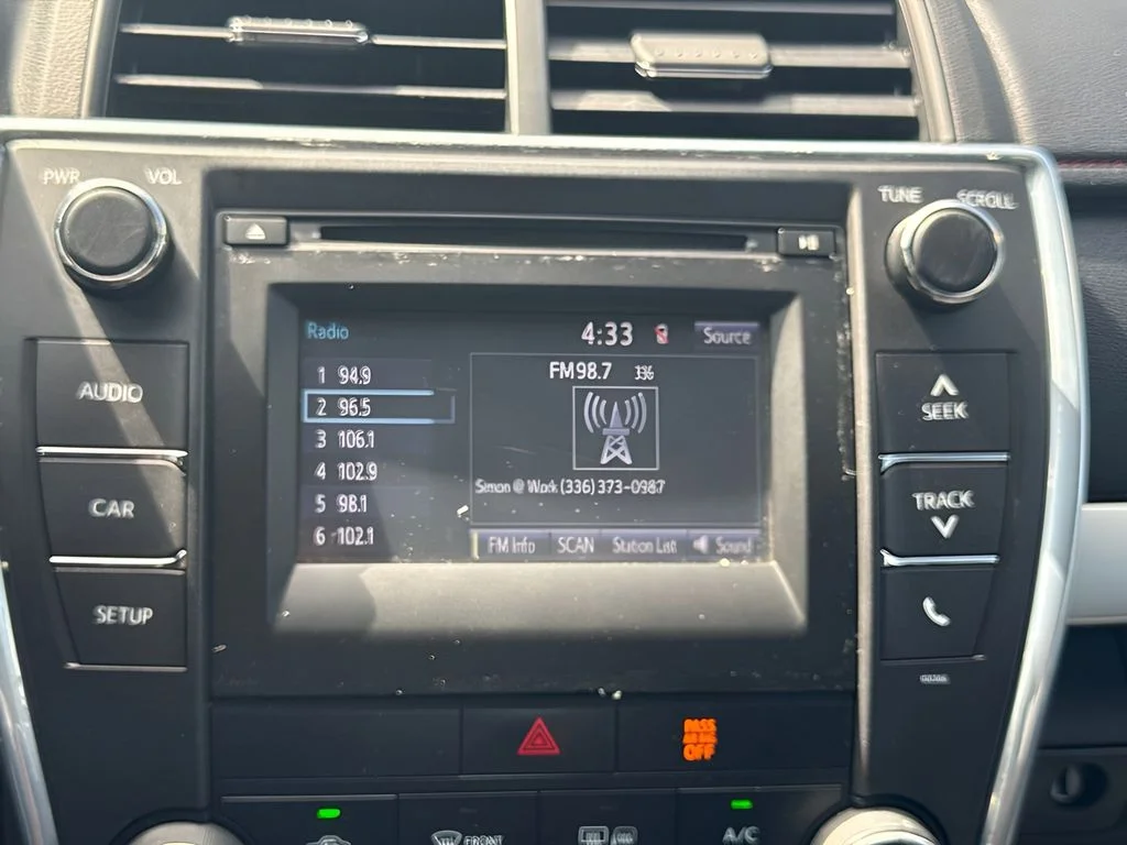 Used 2015 Gray Toyota SE image 8