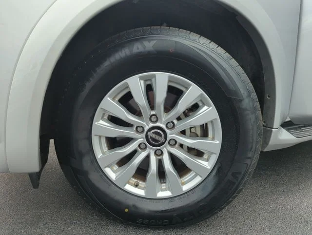 Used 2022 Silver Nissan SV image 46