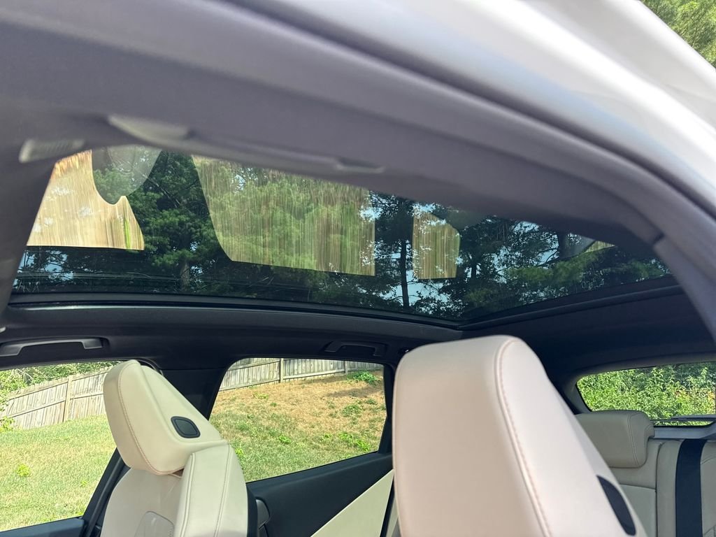New 2026 White BMW 30 xDrive image 21