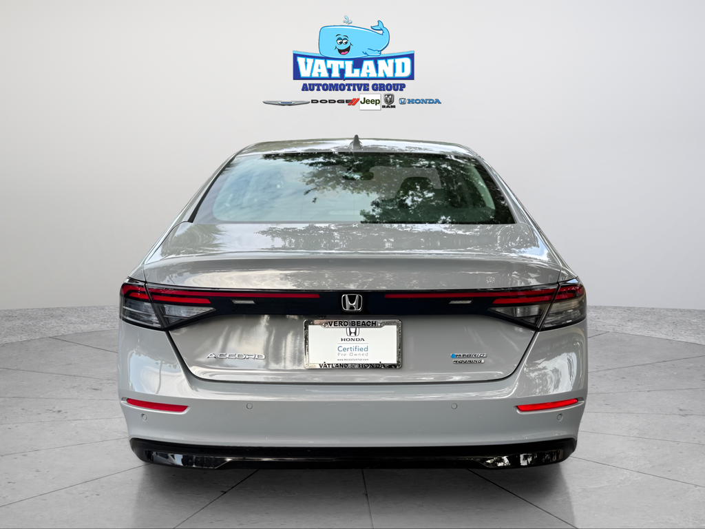 Used 2024 Gray Honda Touring image 4