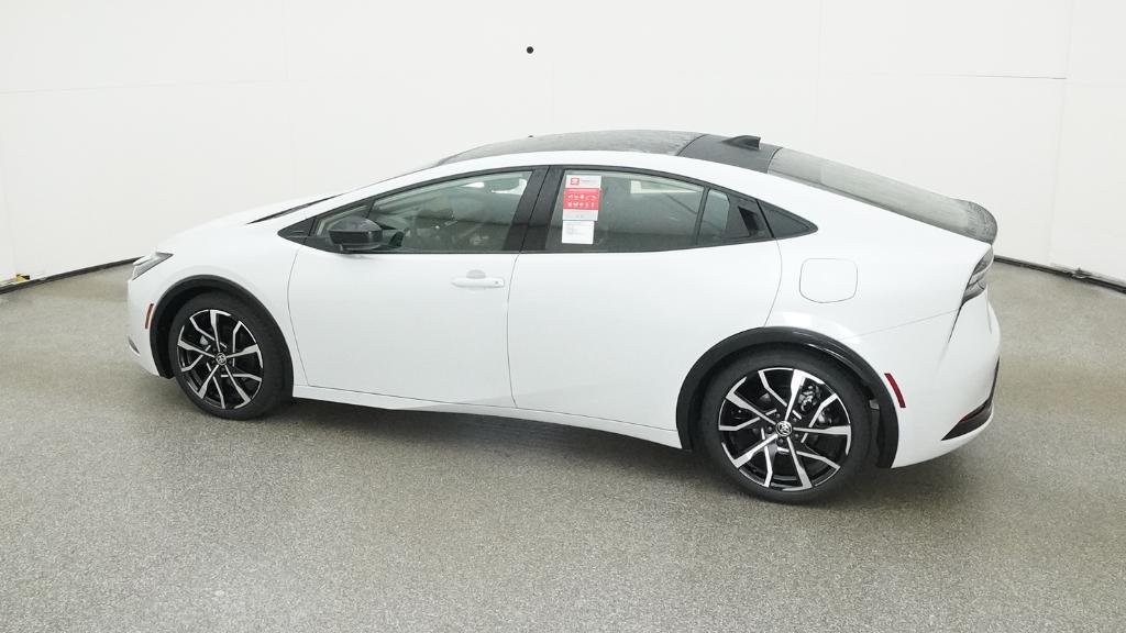 2026 Toyota Prius Plug-in Hybrid XSE - Photo 9