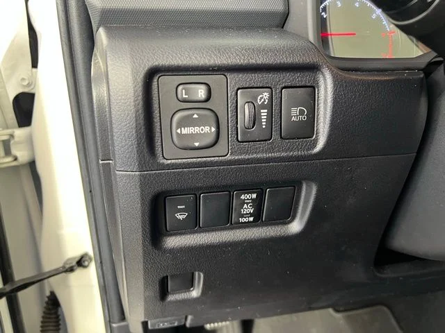 Used 2021 White Toyota SR5 Premium image 18