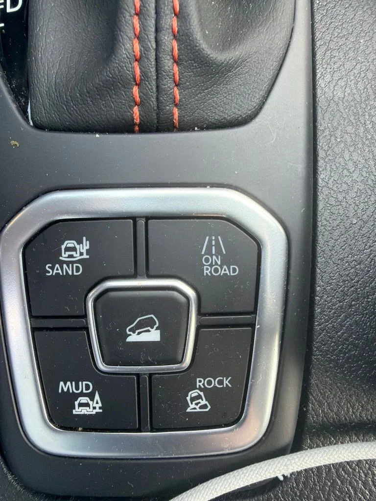 Used 2026 White Nissan PRO-4X image 19