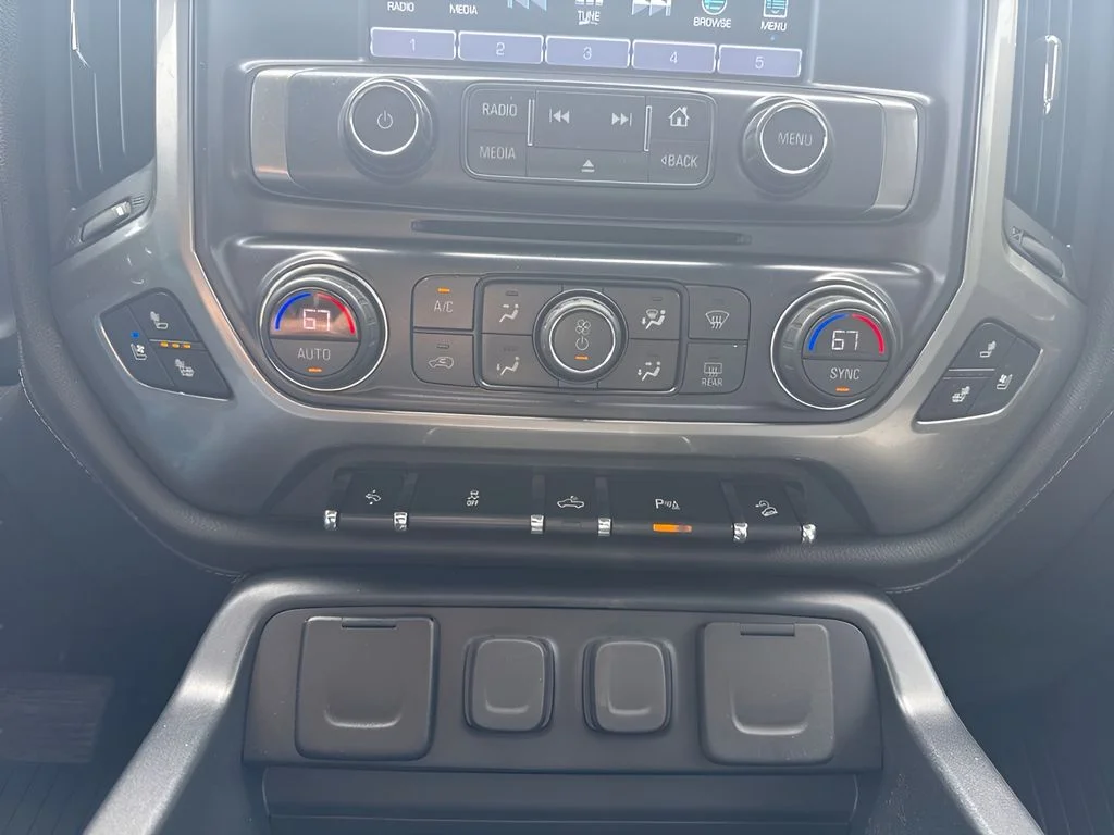 Used 2018 White Chevrolet LTZ image 20