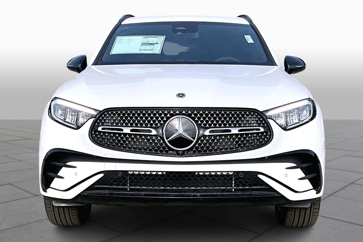 New 2026 Polar White Mercedes-Benz GLC 300 image 3