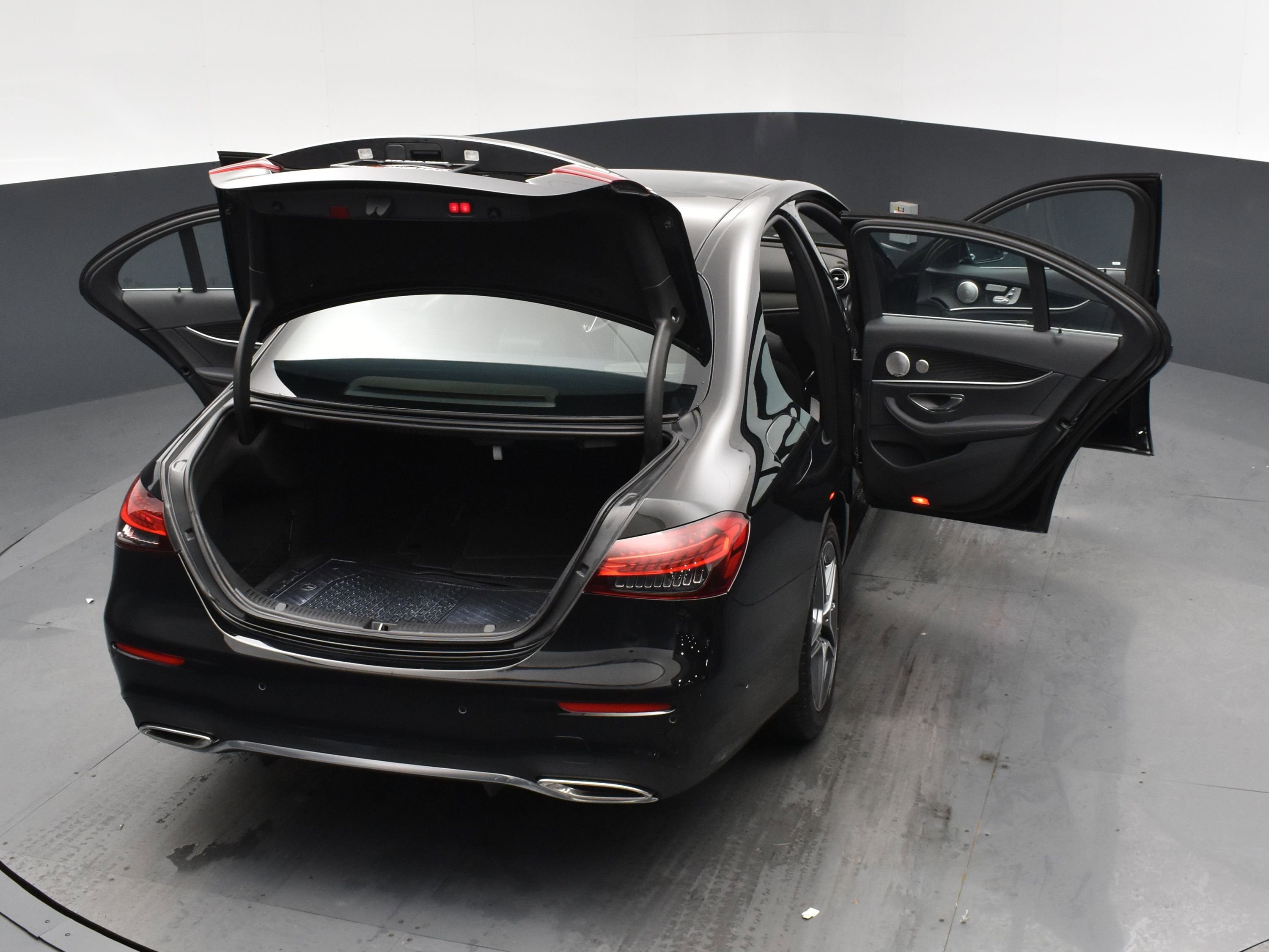 2022 Mercedes-Benz E-Class E350 - Photo 24