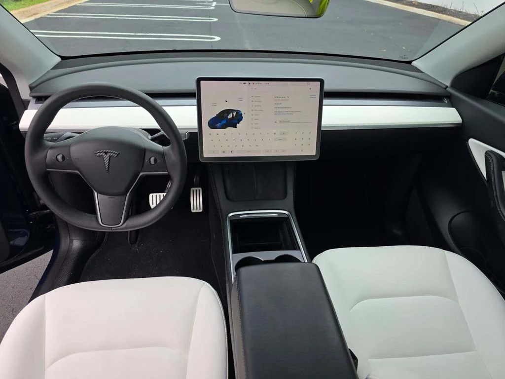 Used 2022 Blue Tesla Performance image 5