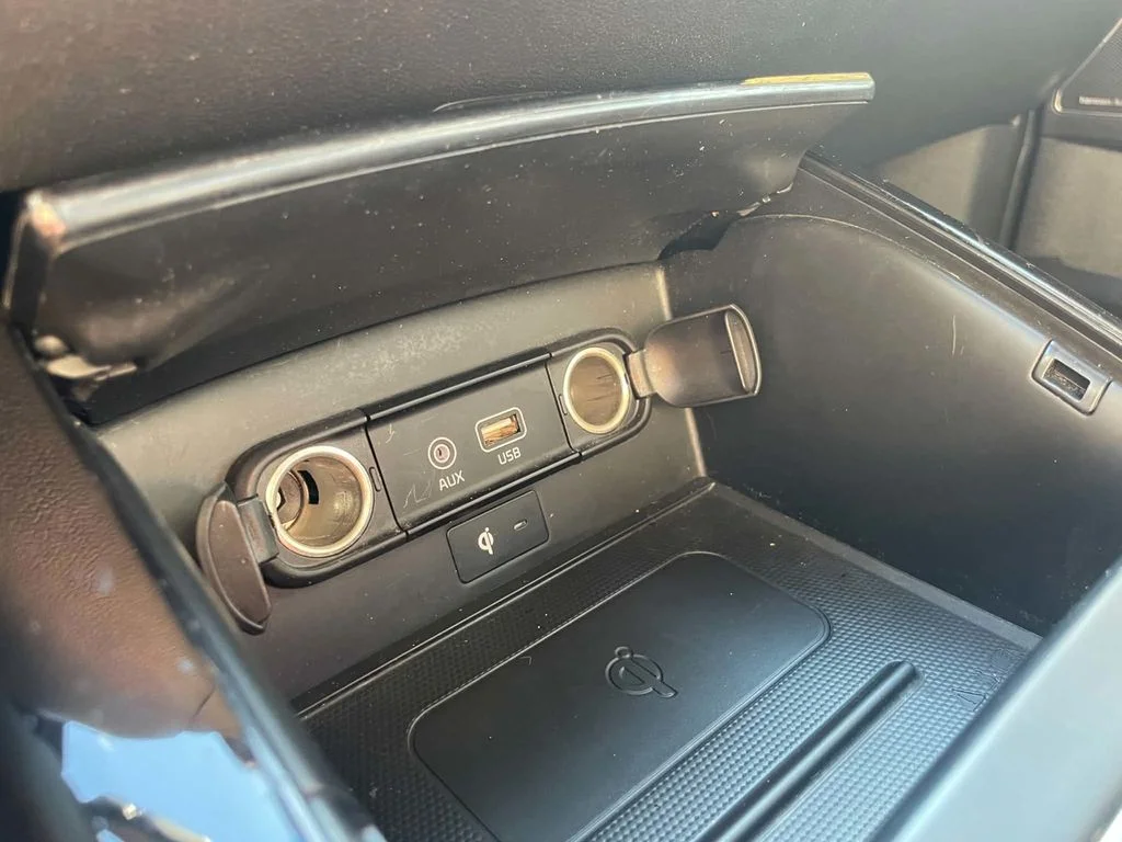 Used 2020 Black Kia SX image 21