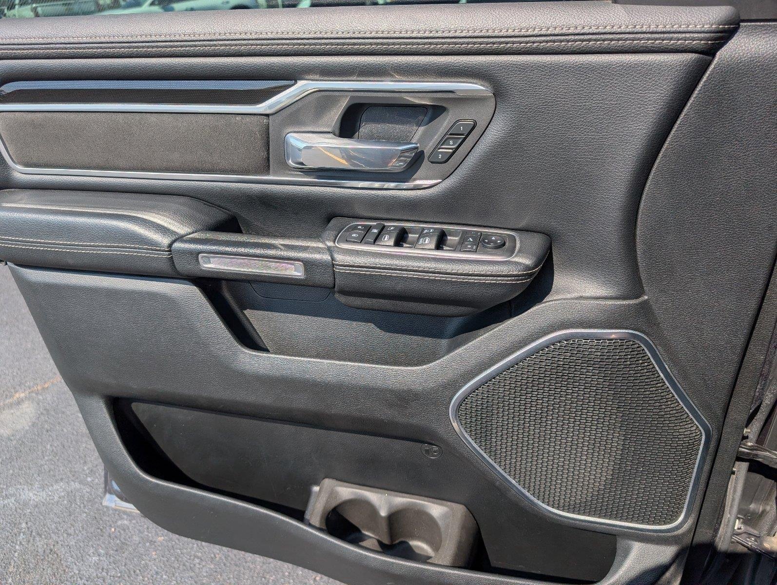 Used 2020 Diamond Black Crystal Pearlcoat Ram Laramie image 17