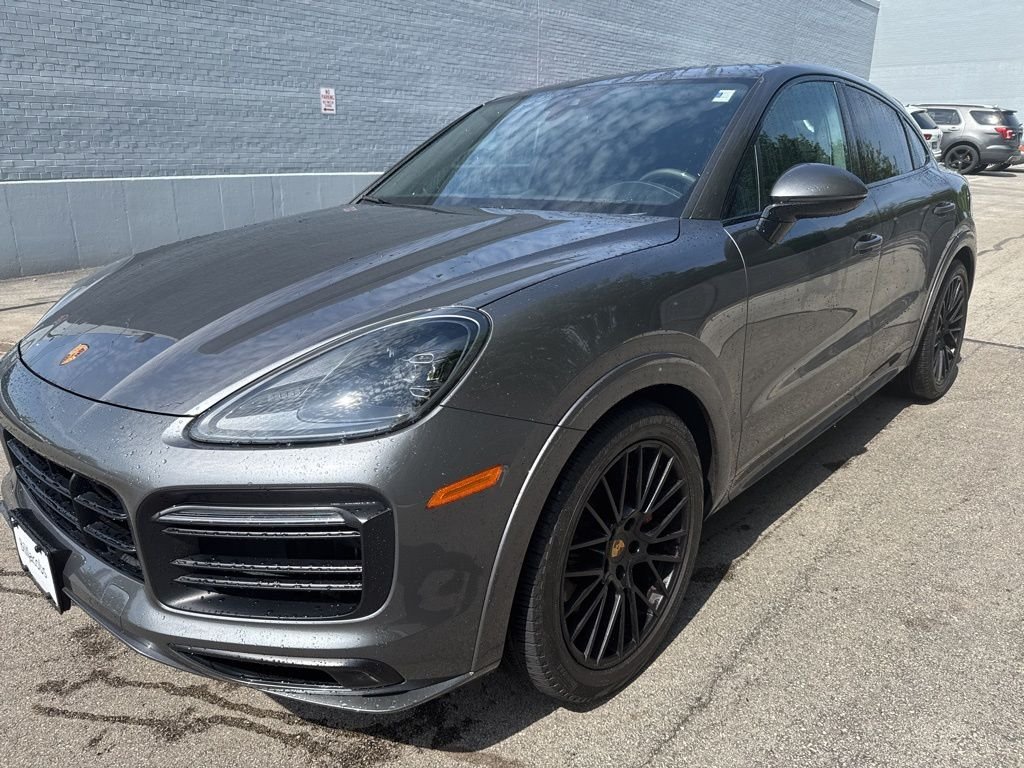 2023 Porsche Cayenne GTS's photo