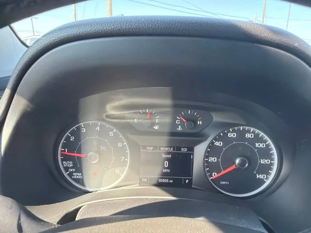 Used 2018 White GMC SLE image 16