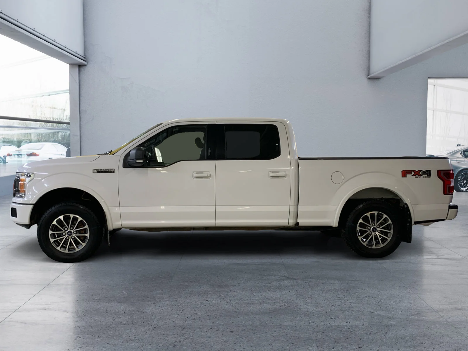 Used 2019 White Ford XLT image 2