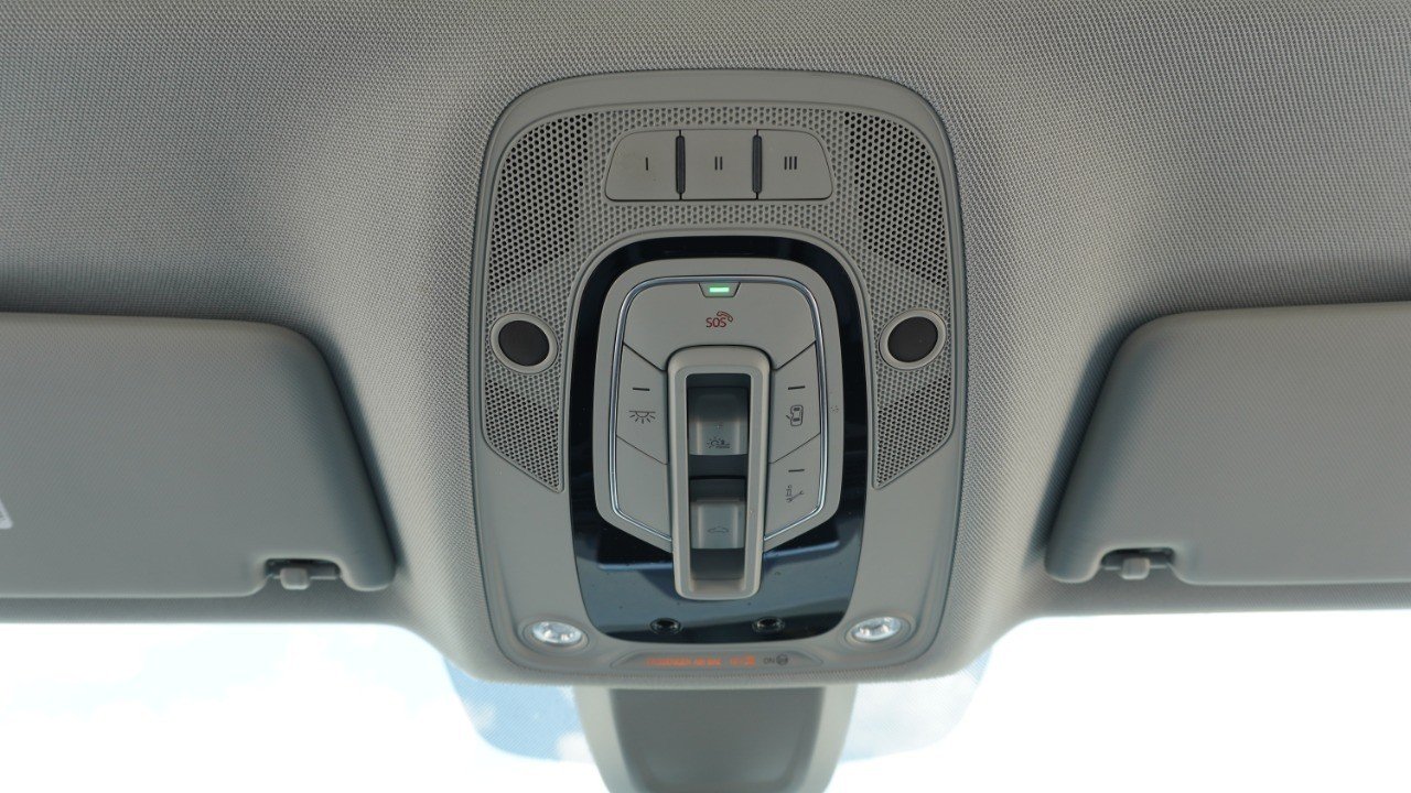Used 2019 Silver Audi Premium Plus image 28