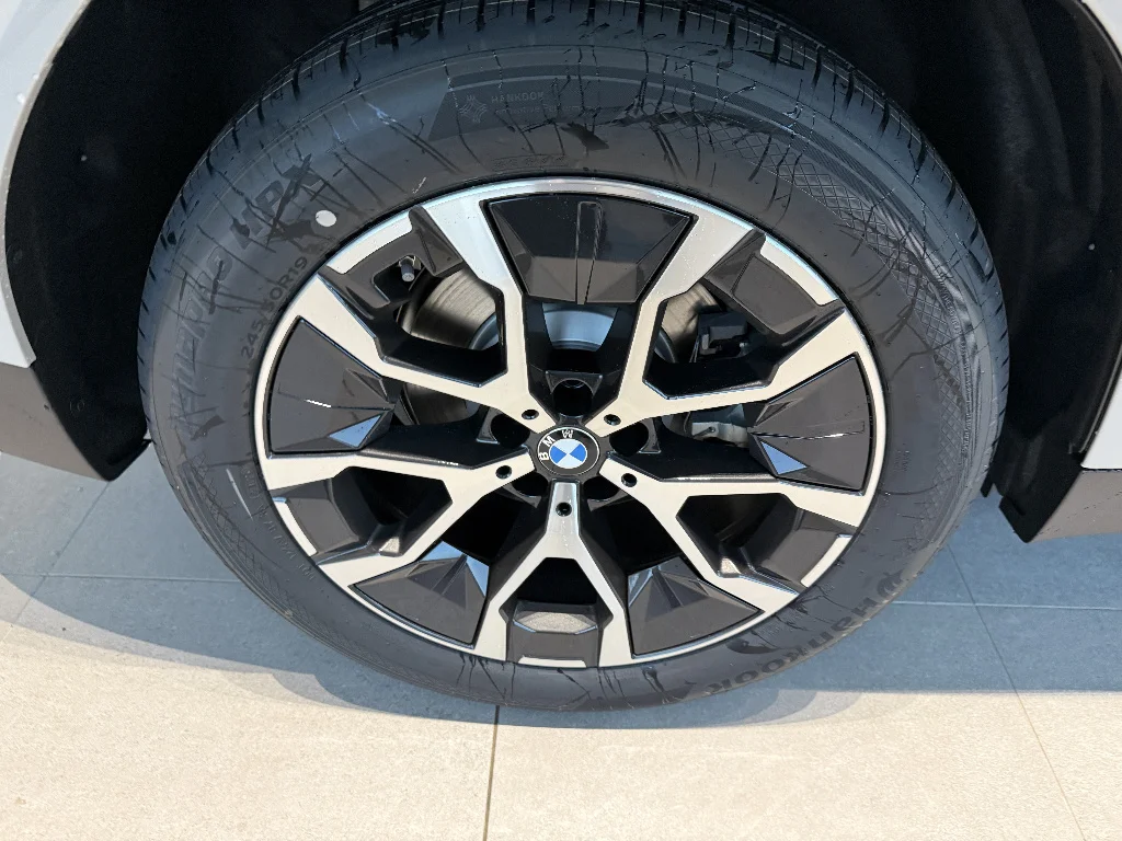 New 2026 Dune Grey Metallic BMW 30 xDrive image 7